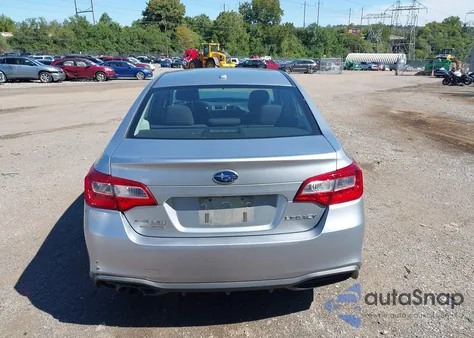 2019 Subaru Legacy 2.5I z USA, uszkodzony, nr VIN 4S3BNAB6XK3006133
